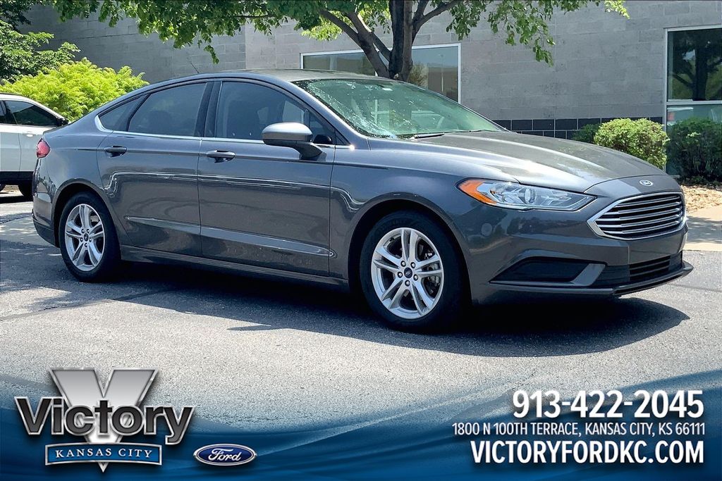 2018 Ford Fusion SE FWD's photo