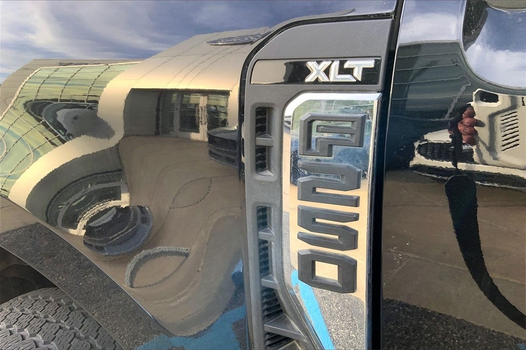 Used 2024 Ford F-250SD XLT Truck