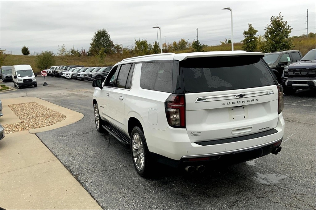 Used 2023 Chevrolet Suburban Premier with VIN 1GNSKFKD8PR127789 for sale in Kansas City