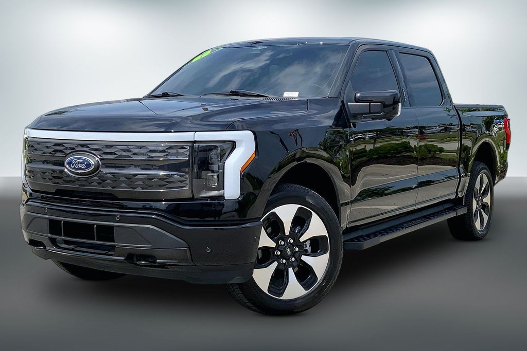 Used 2023 Ford F-150 Lightning Platinum with VIN 1FT6W1EV8PWG47577 for sale in Kansas City, KS
