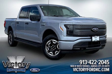 2022 Ford F-150 Lightning XLT Truck