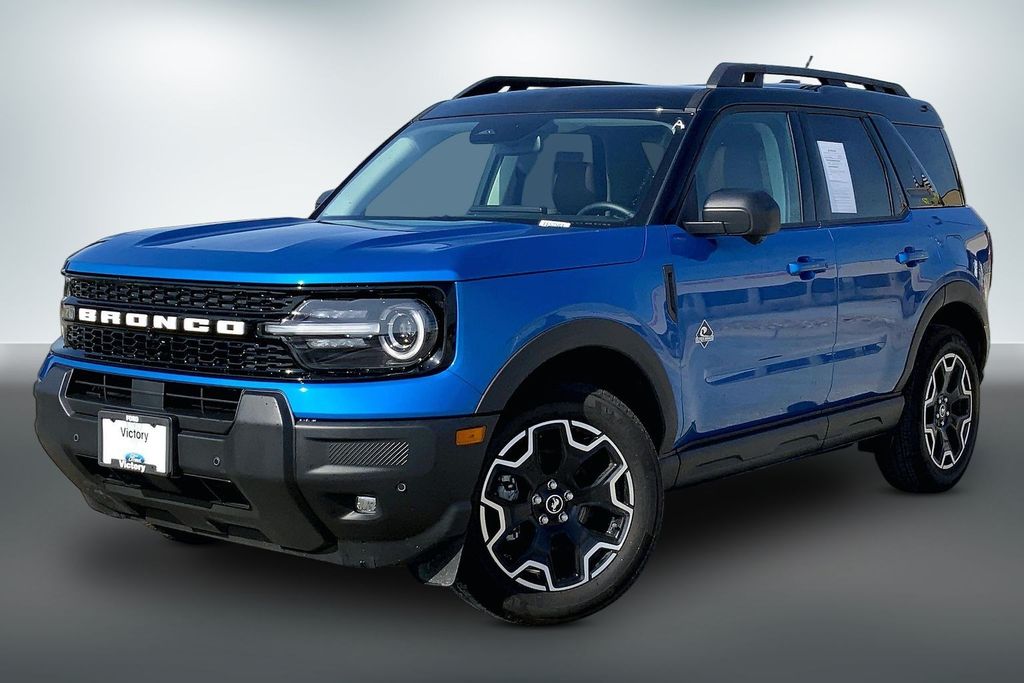 Used 2025 Ford Bronco Sport Outer Banks with VIN 3FMCR9CN2SRE57583 for sale in Kansas City