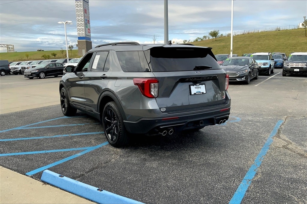 Used 2023 Ford Explorer ST with VIN 1FM5K8GC4PGB06060 for sale in Kansas City