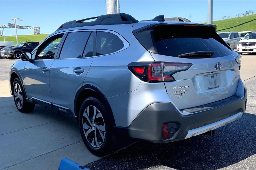 Used 2021 Subaru Outback Limited with VIN 4S4BTANC2M3114252 for sale in Kansas City