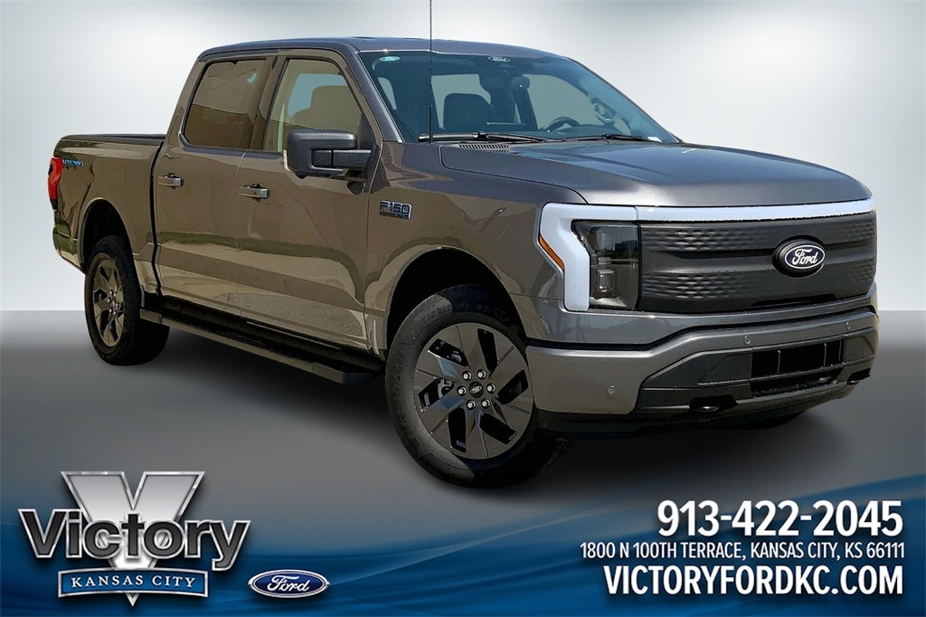 2025 Ford F-150 Lightning Flash's photo