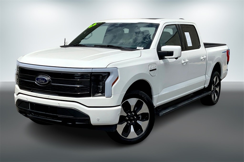 Used 2023 Ford F-150 Lightning Platinum with VIN 1FT6W1EV6PWG26730 for sale in Kansas City, KS