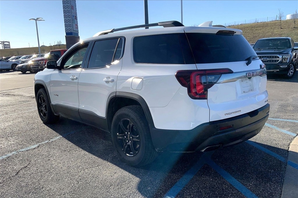 Used 2021 GMC Acadia AT4 with VIN 1GKKNLLS1MZ124471 for sale in Kansas City