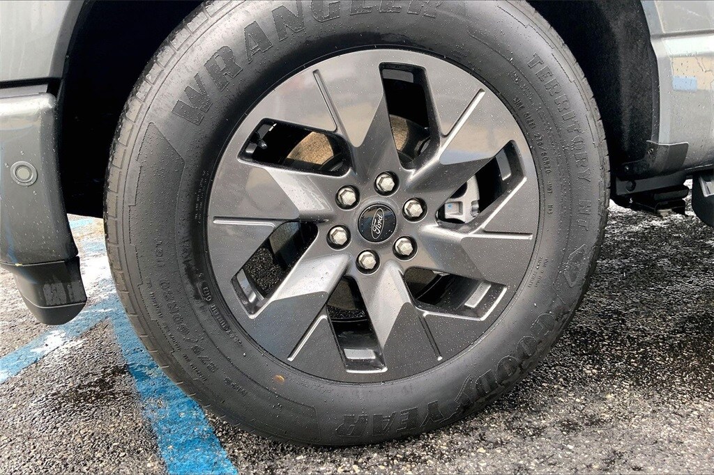 Used 2023 Ford F-150 Lightning Lariat Truck