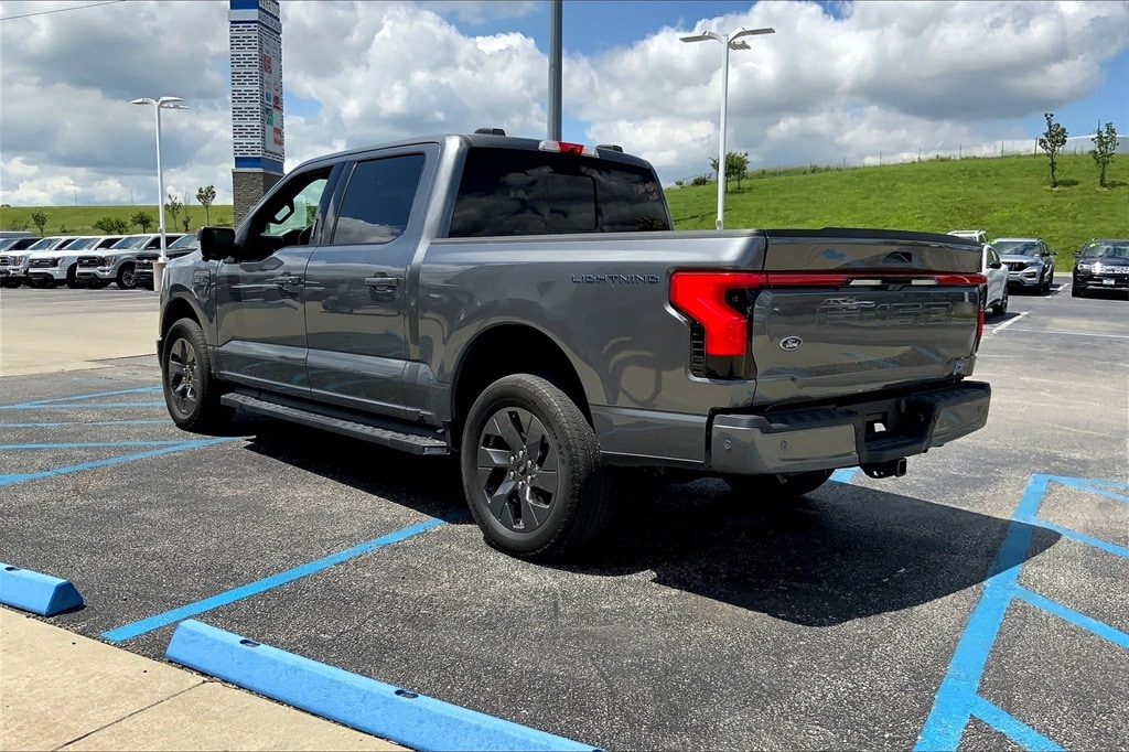 Used 2023 Ford F-150 Lightning Lariat with VIN 1FTVW1EV5PWG27542 for sale in Kansas City