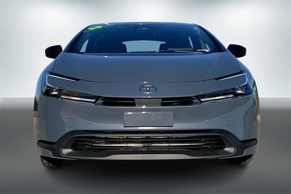 Used 2025 Toyota Prius LE Hatchback