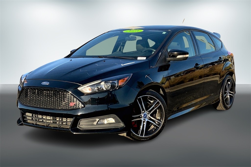 Used 2018 Ford Focus ST with VIN 1FADP3L99JL211163 for sale in Kansas City