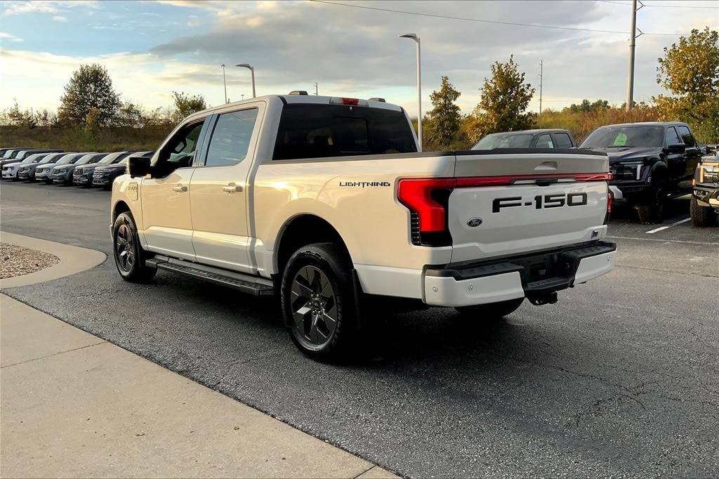Used 2023 Ford F-150 Lightning Lariat with VIN 1FT6W1EV2PWG61572 for sale in Kansas City