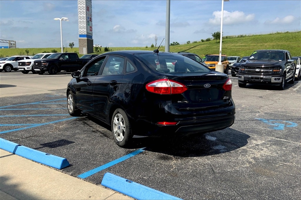 Used 2016 Ford Fiesta SE with VIN 3FADP4BJ2GM114900 for sale in Kansas City