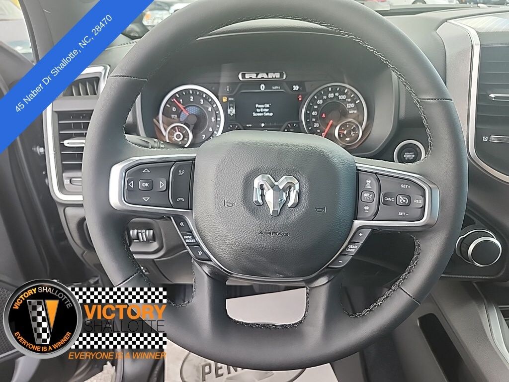 New 2025 Ram 1500 BIG HORN CREW CAB 4X4 5'7 BOX Pickup