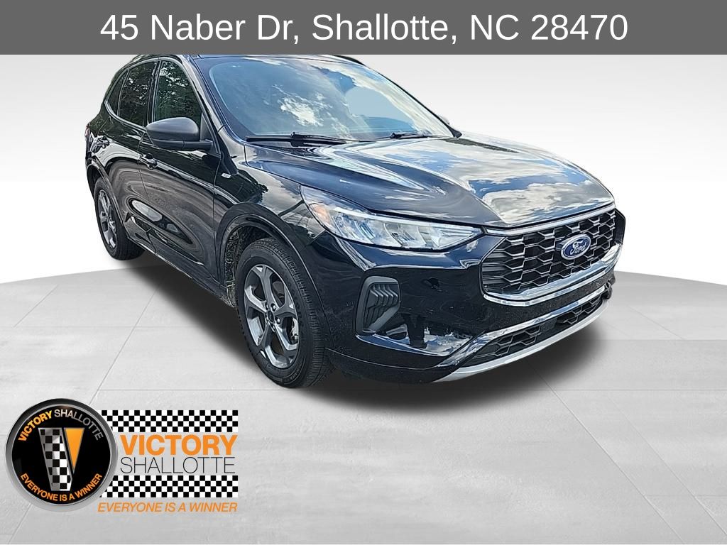 2023 Ford Escape ST-Line's photo