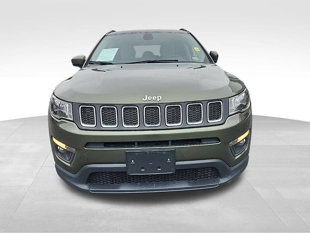 2021 Jeep Compass Latitude photo 2