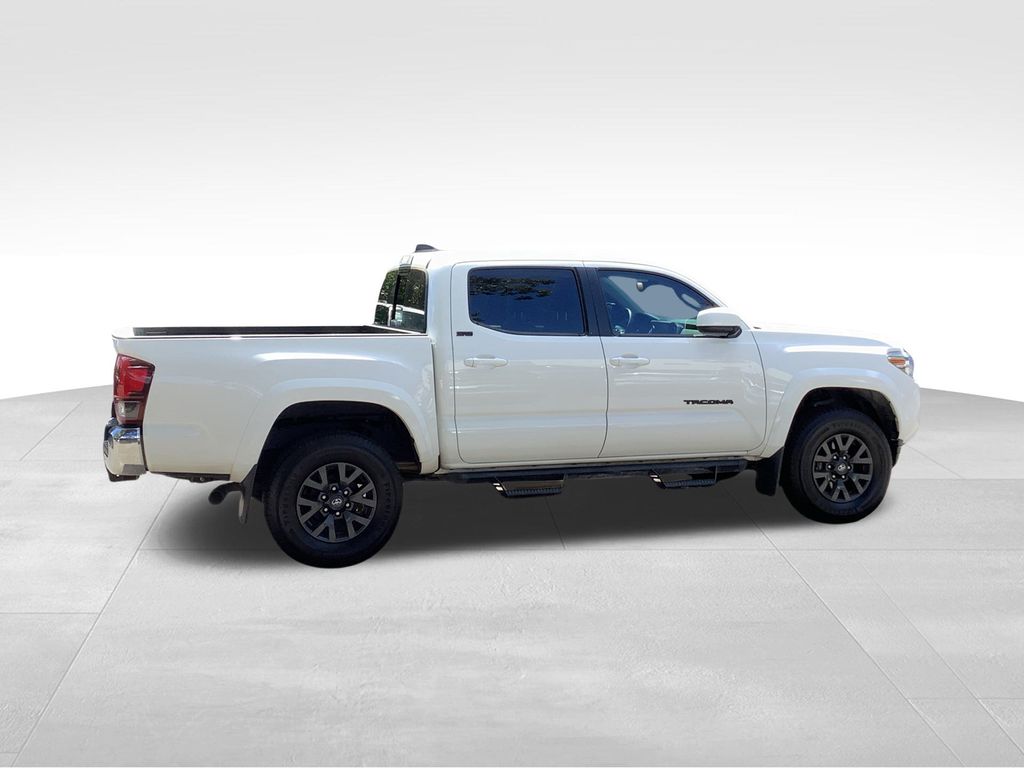 2023 Toyota Tacoma SR5 V6 photo 2
