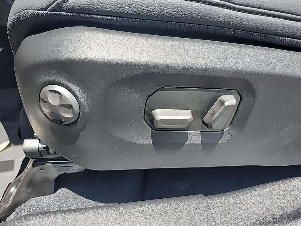 2025 Jeep Wrangler 4-Door Sahara - Photo 21