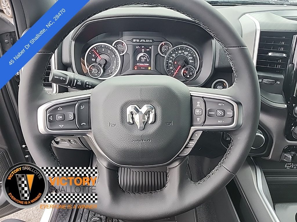 New 2026 Ram 1500 BIG HORN CREW CAB 4X4 5'7 BOX Pickup