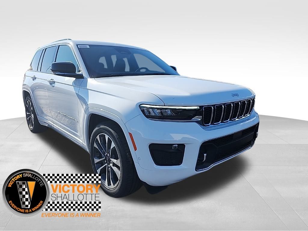2025 Jeep Grand Cherokee Overland's photo