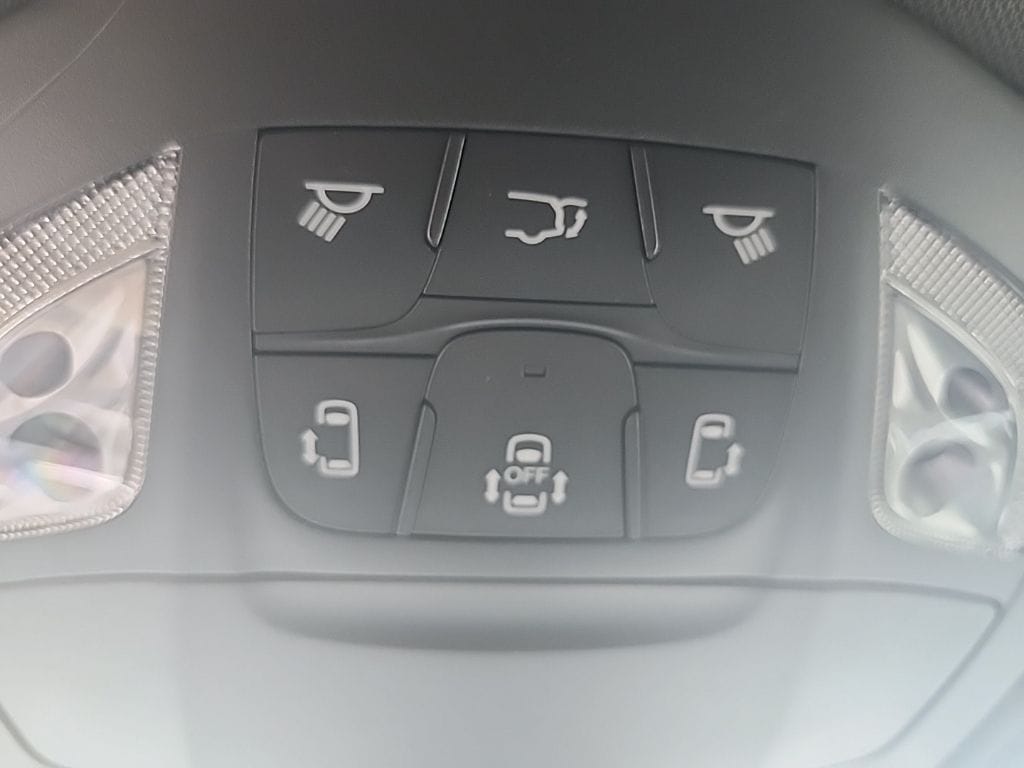 2026 Chrysler Pacifica Select - Photo 40
