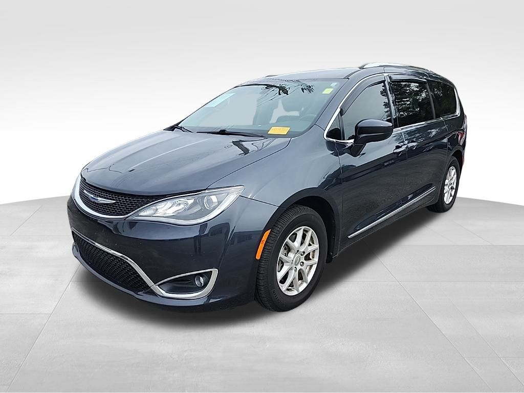 2020 Chrysler Pacifica Touring L photo 3