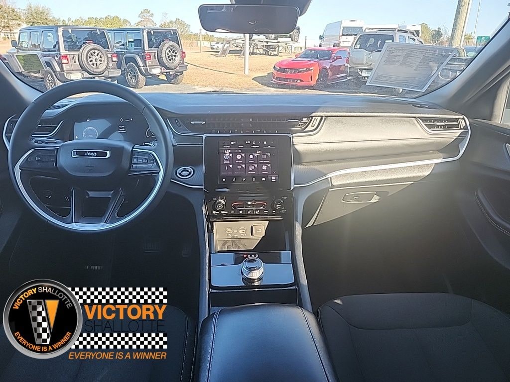 Certified 2025 Jeep Grand Cherokee Laredo SUV