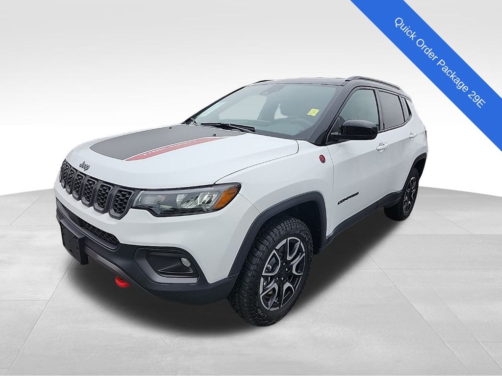 2024 Jeep Compass Trailhawk photo 3