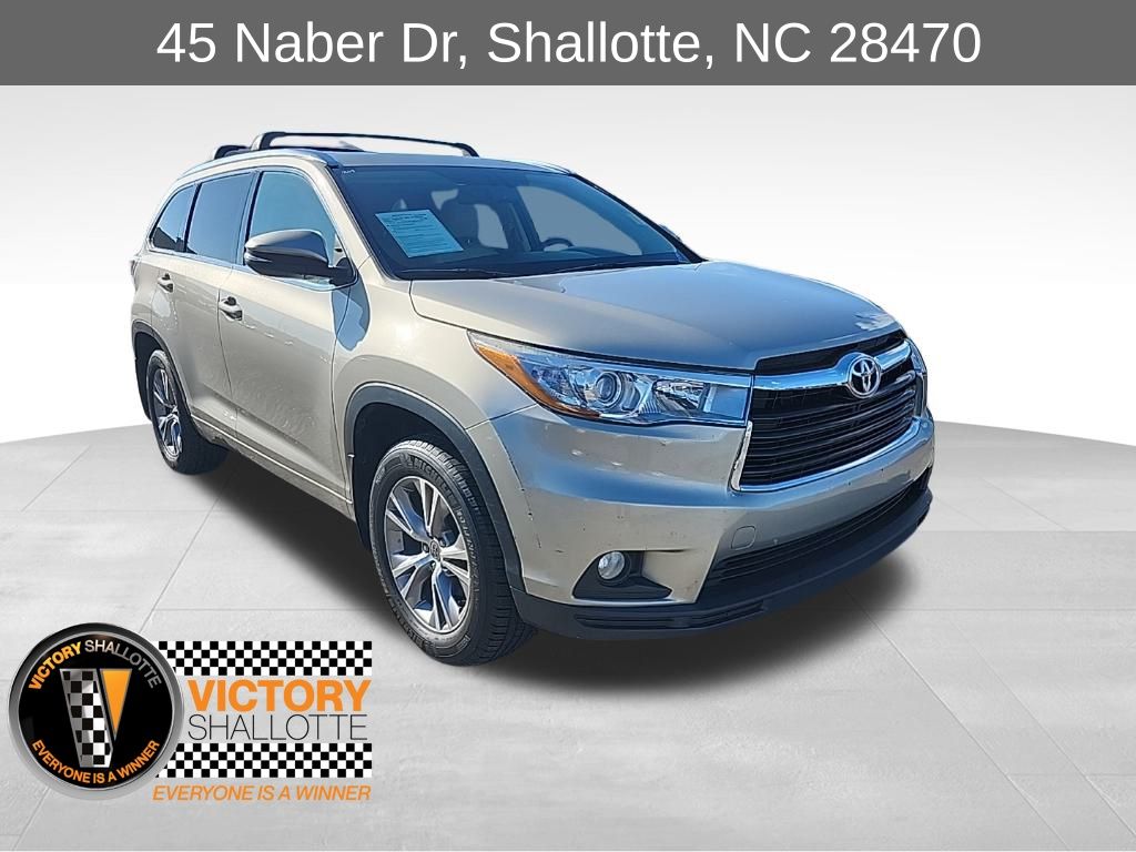 2015 Toyota Highlander XLE's photo