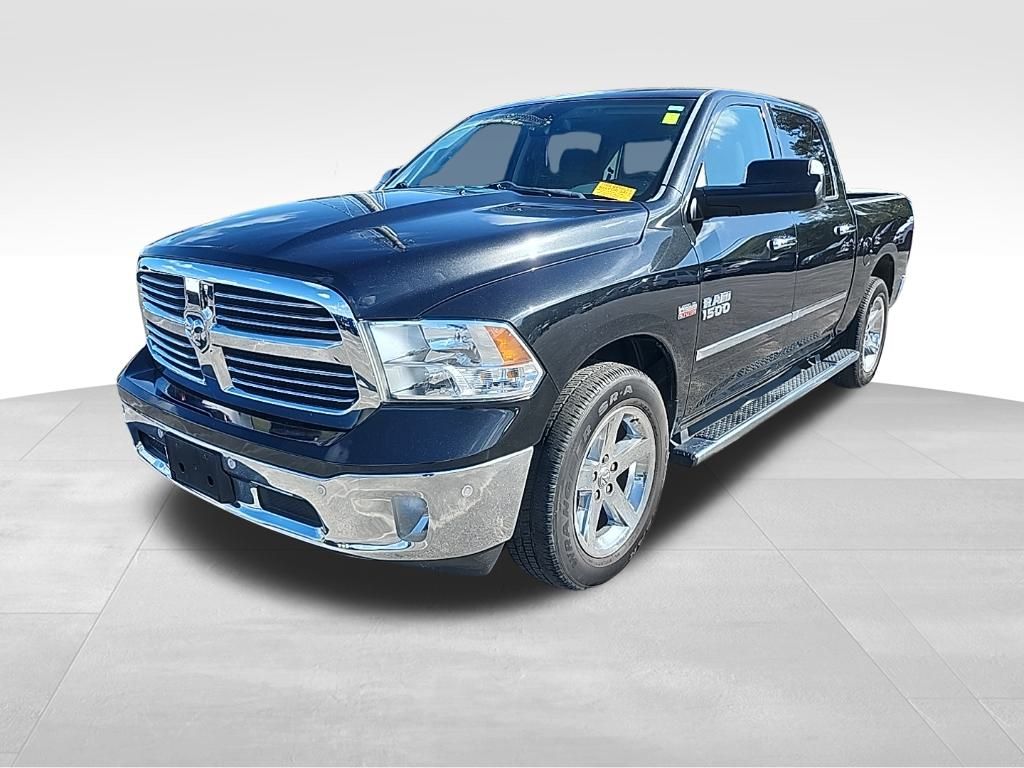 2015 Ram 1500 SLT photo 3