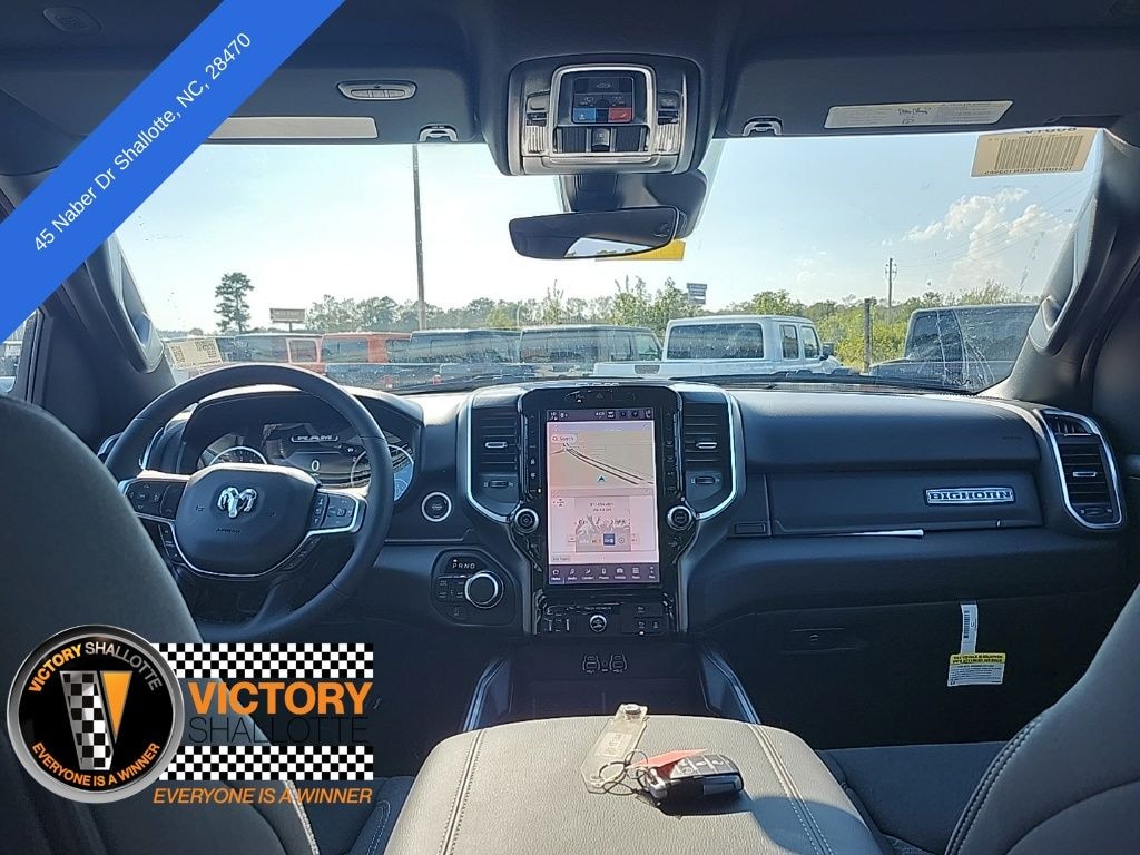 New 2025 Ram 1500 BIG HORN CREW CAB 4X4 5'7 BOX Pickup