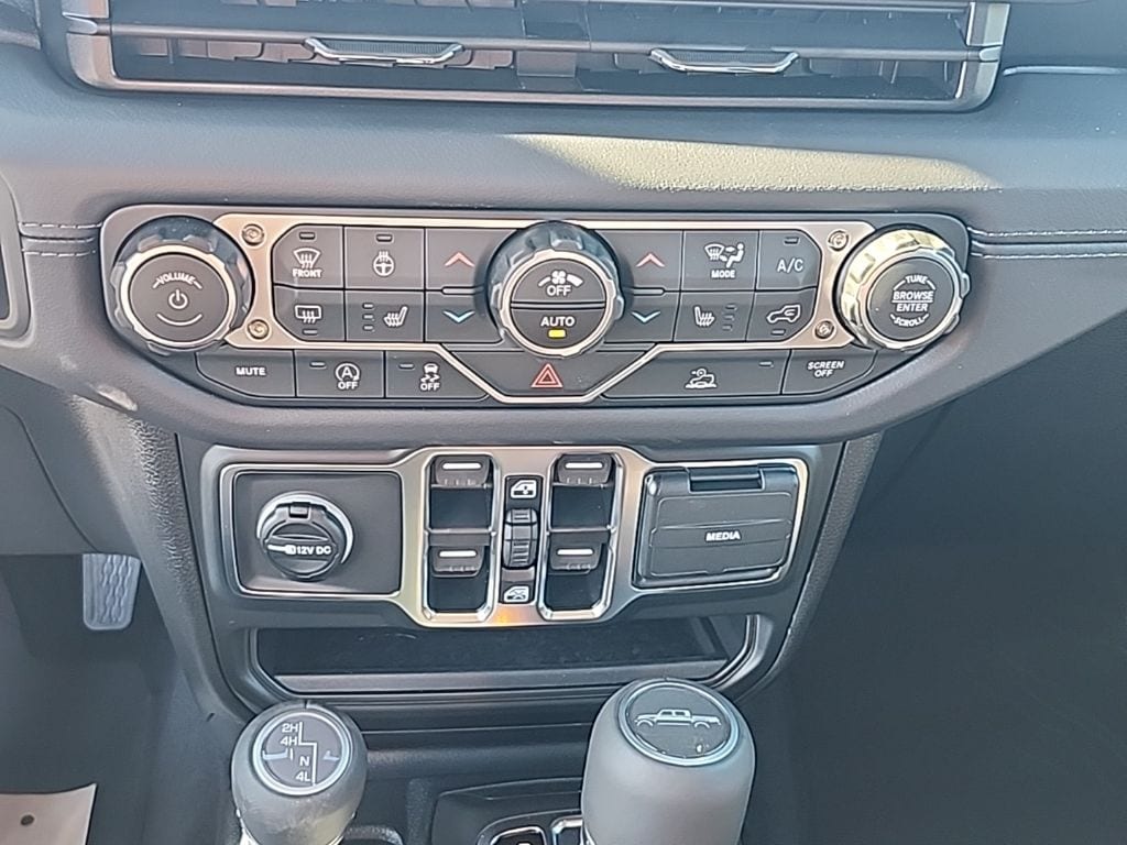 New 2025 Jeep Gladiator HIGH TIDE 4X4 Pickup