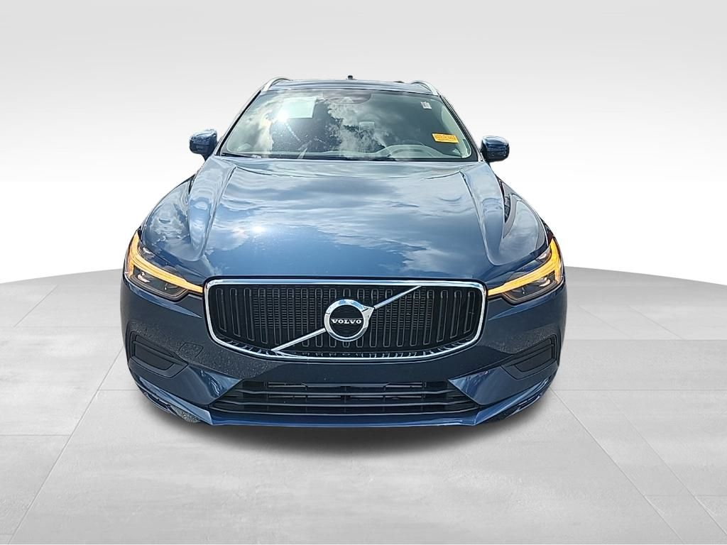 2021 Volvo XC60 T5 Momentum photo 2