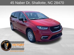 2026 Chrysler Pacifica SELECT Passenger Van