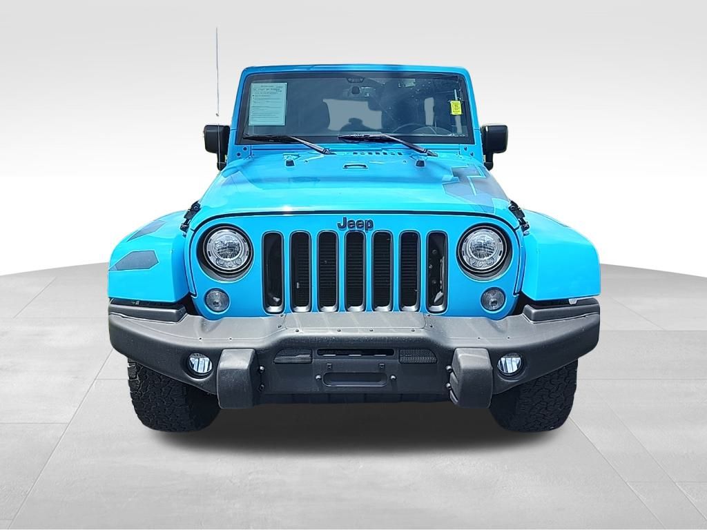 2017 Jeep Wrangler Unlimited Sahara photo 2