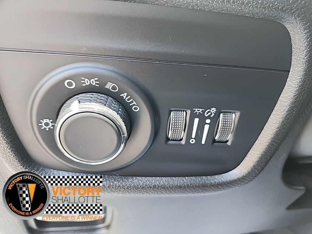 2023 Jeep Grand Cherokee Laredo - Photo 23