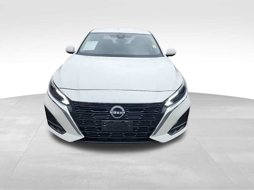 2023 Nissan Altima 2.5 SV photo 2