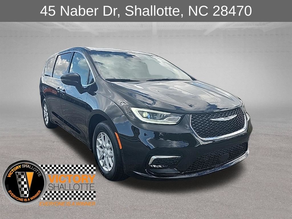 New 2026 Chrysler Pacifica SELECT Passenger Van