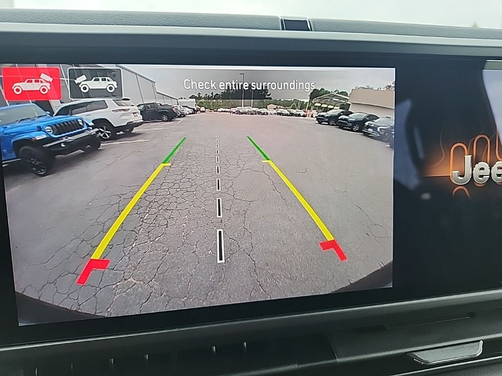 2025 Jeep Wrangler 4-Door Sahara - Photo 33