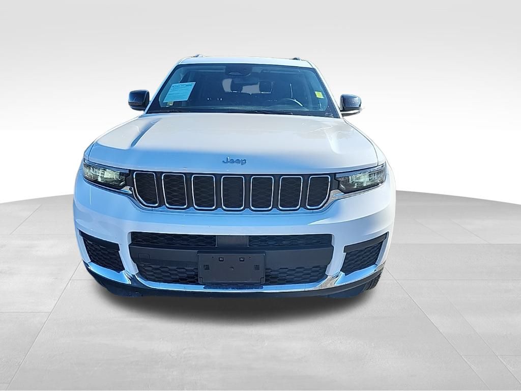 2023 Jeep Grand Cherokee Laredo photo 3