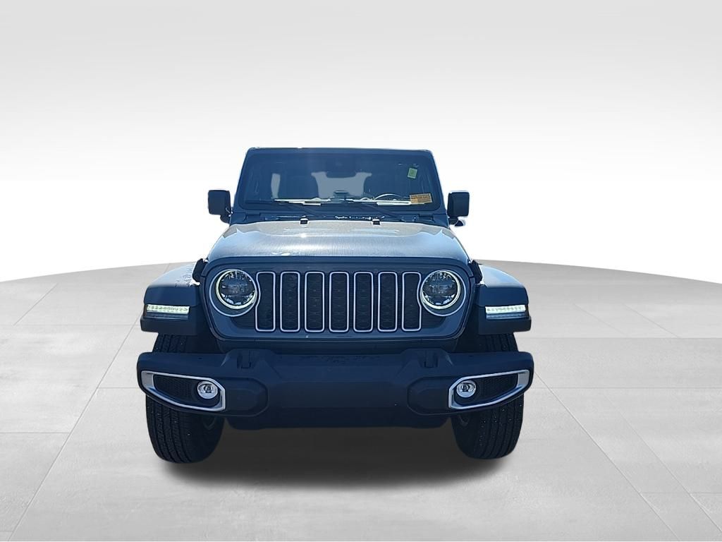 2024 Jeep Wrangler Sahara photo 3
