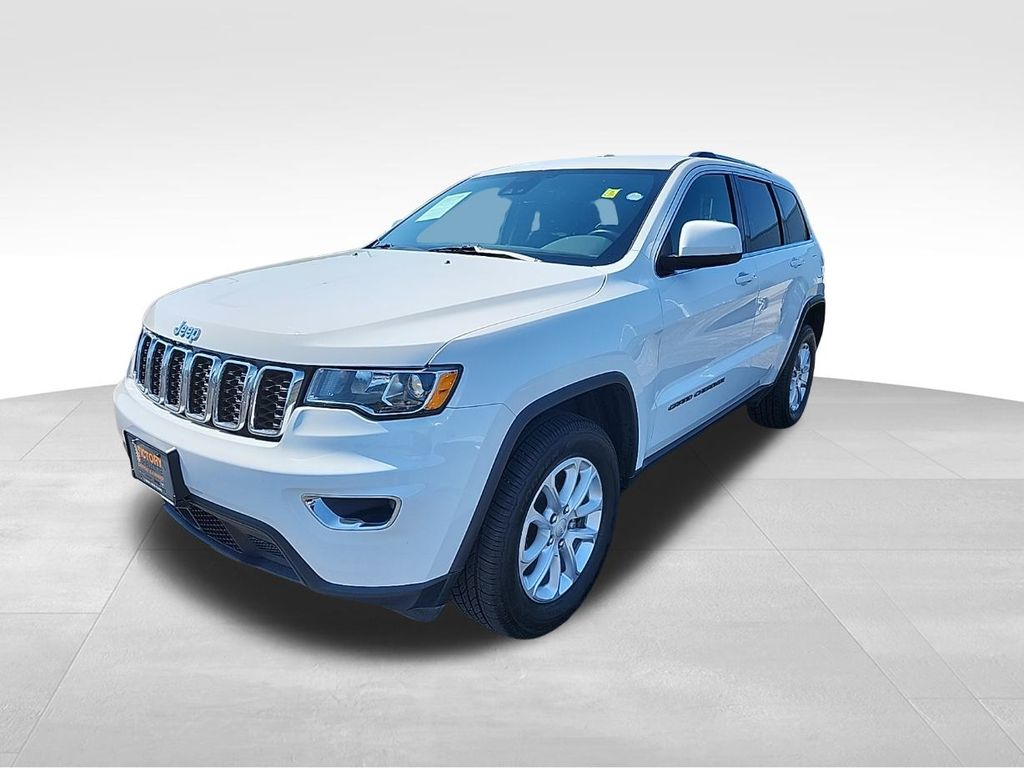 2021 Jeep Grand Cherokee Laredo E photo 3