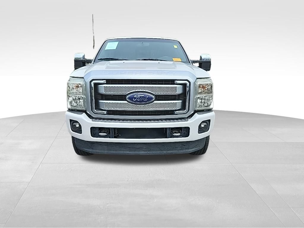 2015 Ford F-250 XLT photo 2