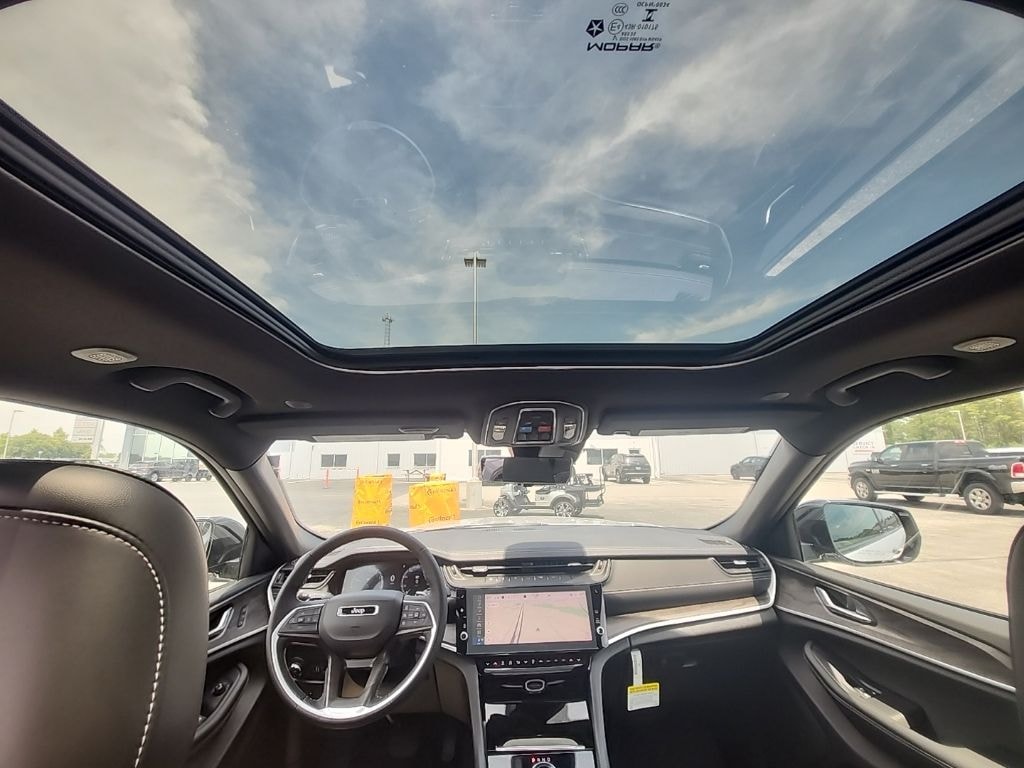 New 2026 Jeep Grand Cherokee LIMITED 4X2 Sport Utility