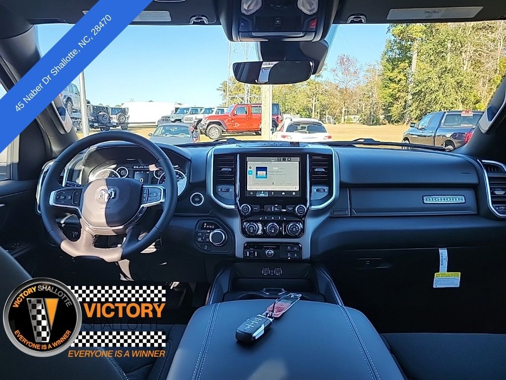 New 2026 Ram 1500 BIG HORN CREW CAB 4X4 5'7 BOX Pickup