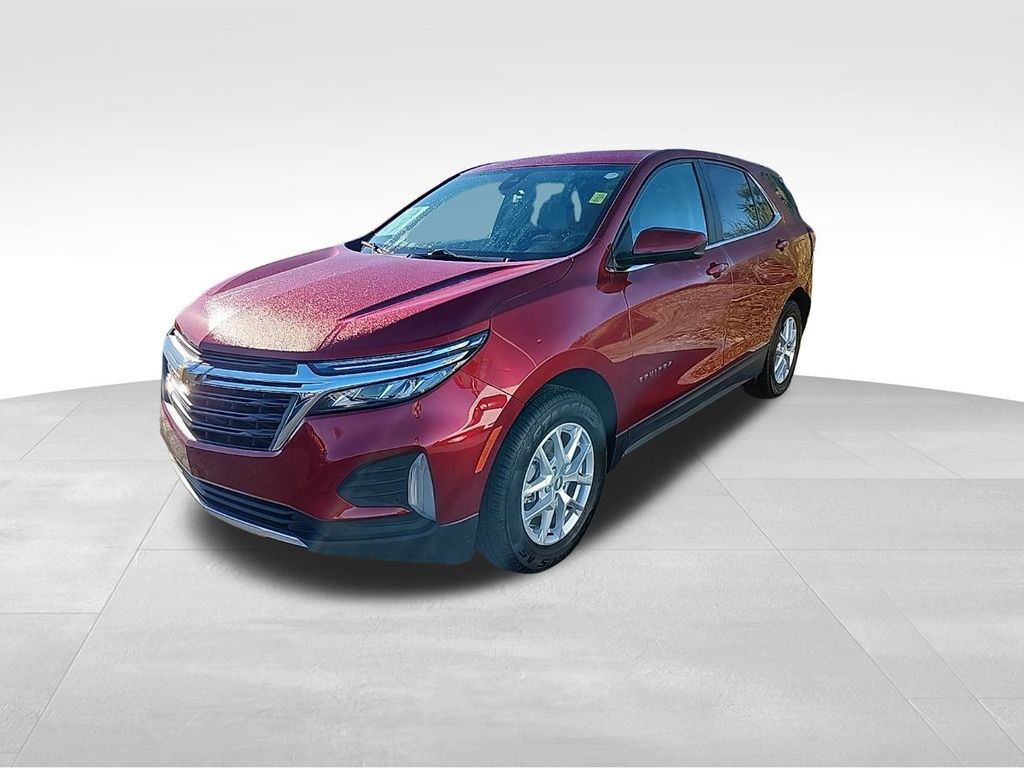 2023 Chevrolet Equinox LT photo 2