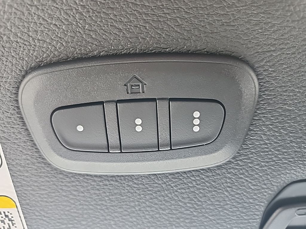 2025 Jeep Wrangler 4-Door Sahara - Photo 39