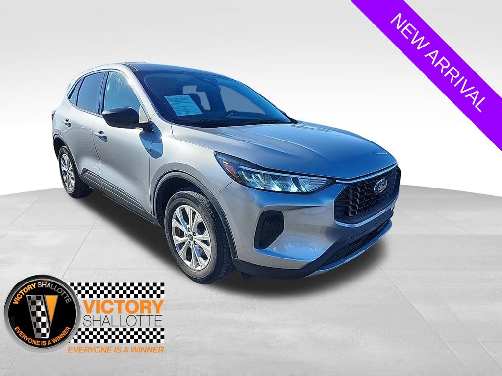 2024 Ford Escape Active's photo