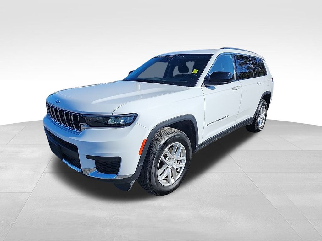 2023 Jeep Grand Cherokee Laredo photo 4
