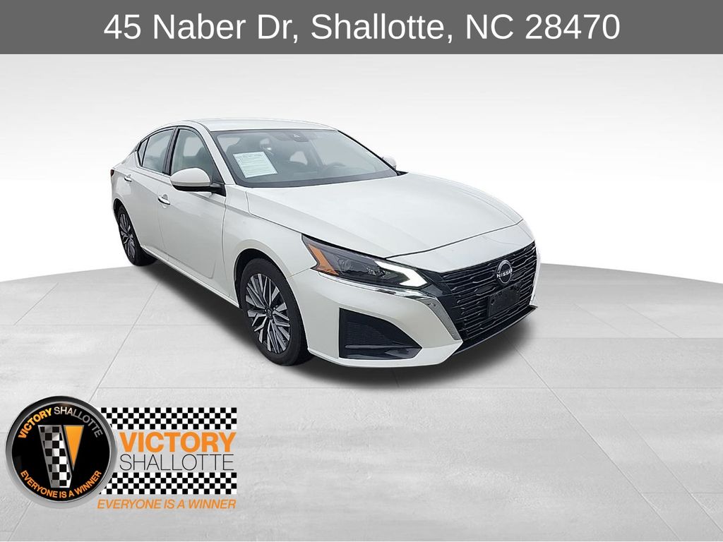 2023 Nissan Altima SV